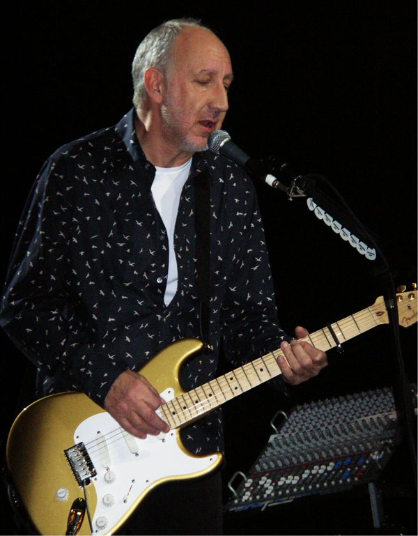 Pete with gold Fender