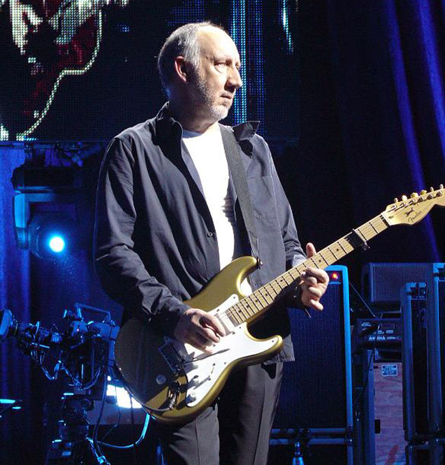 Pete with gold Fender