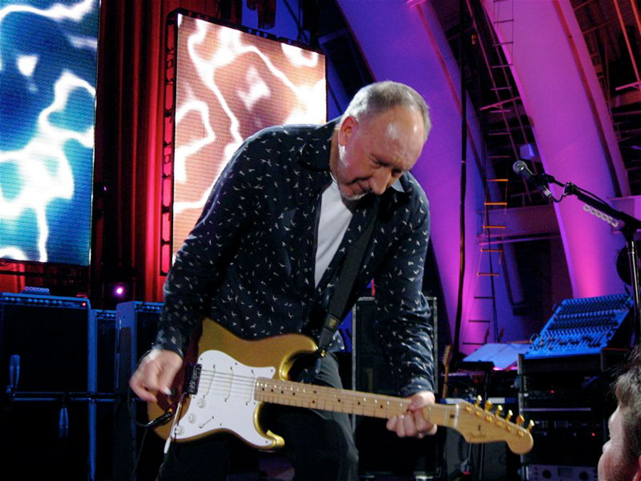 Pete with gold Fender