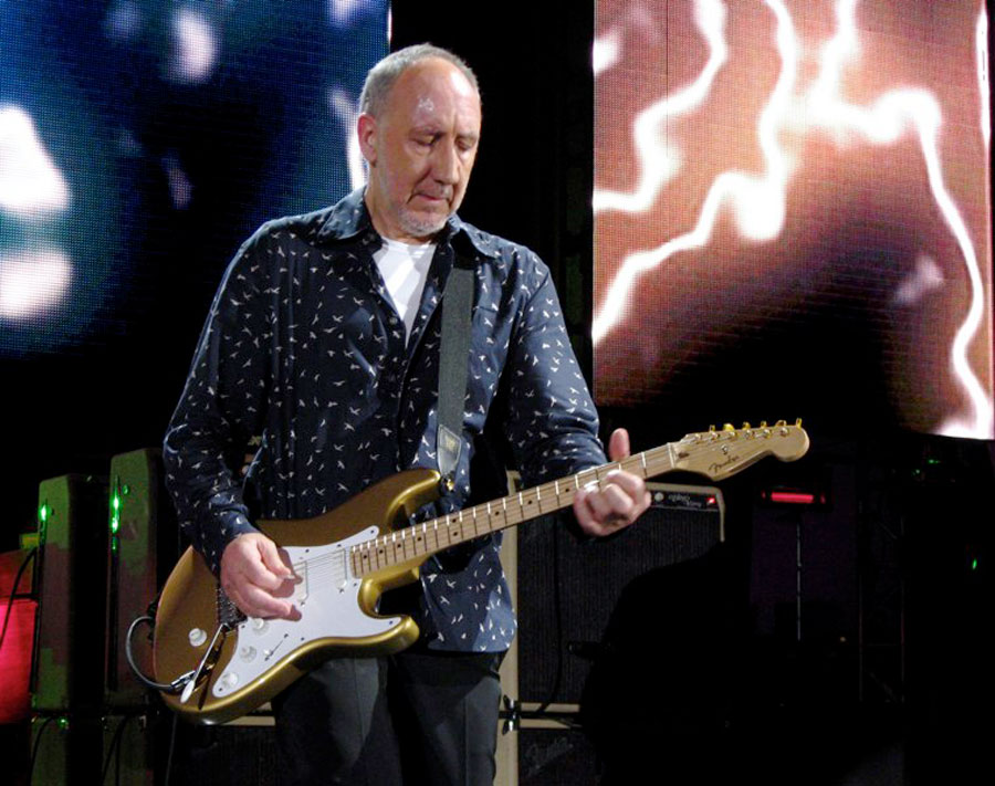 Pete with gold Fender