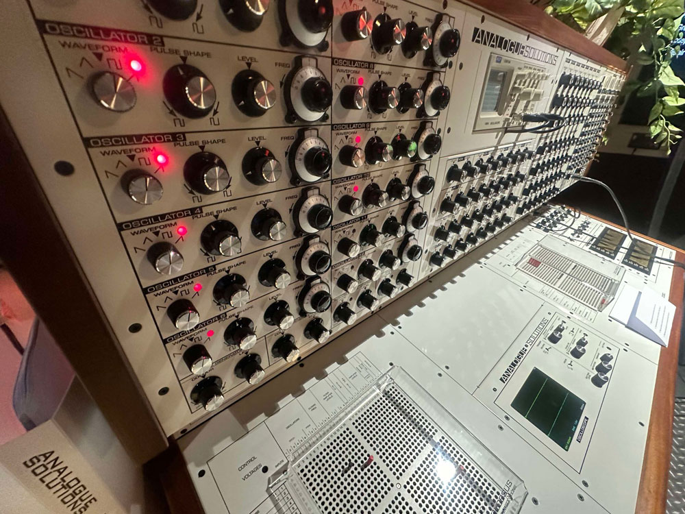 Analogue Solutions Colossus