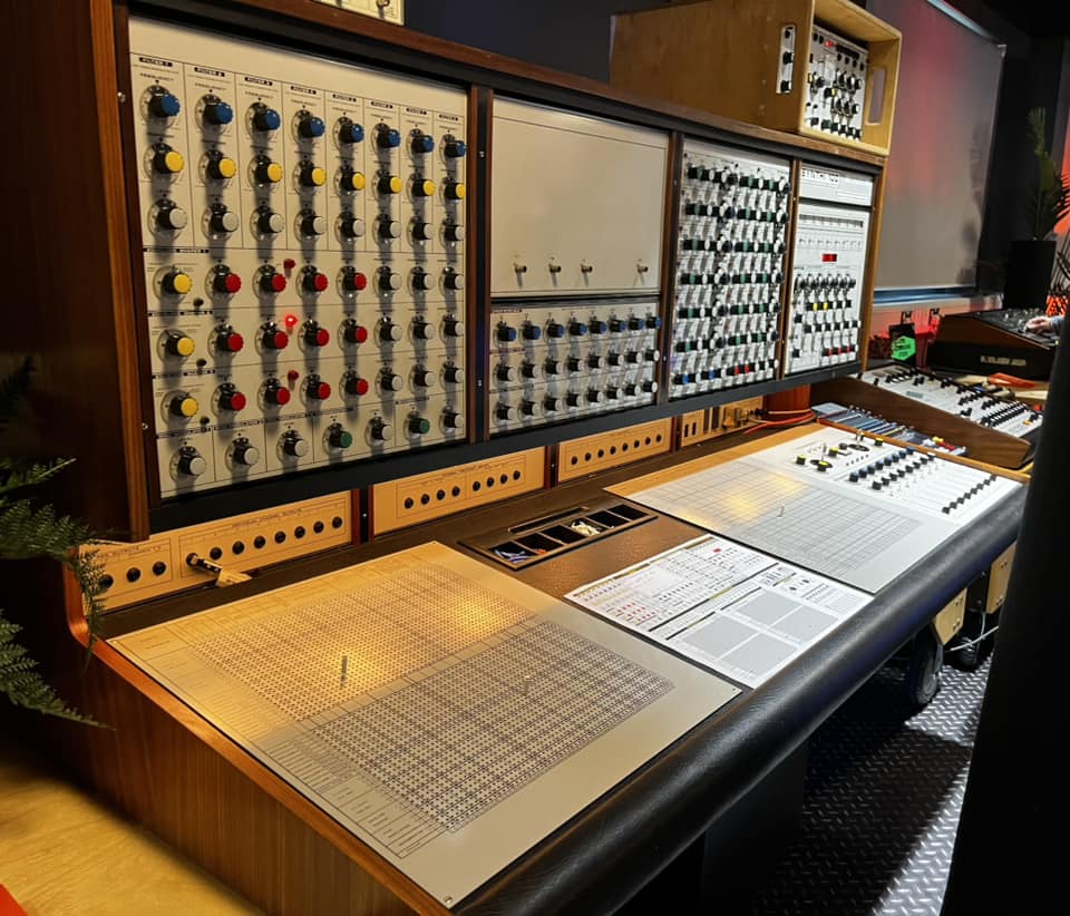 EMS Synthi 100