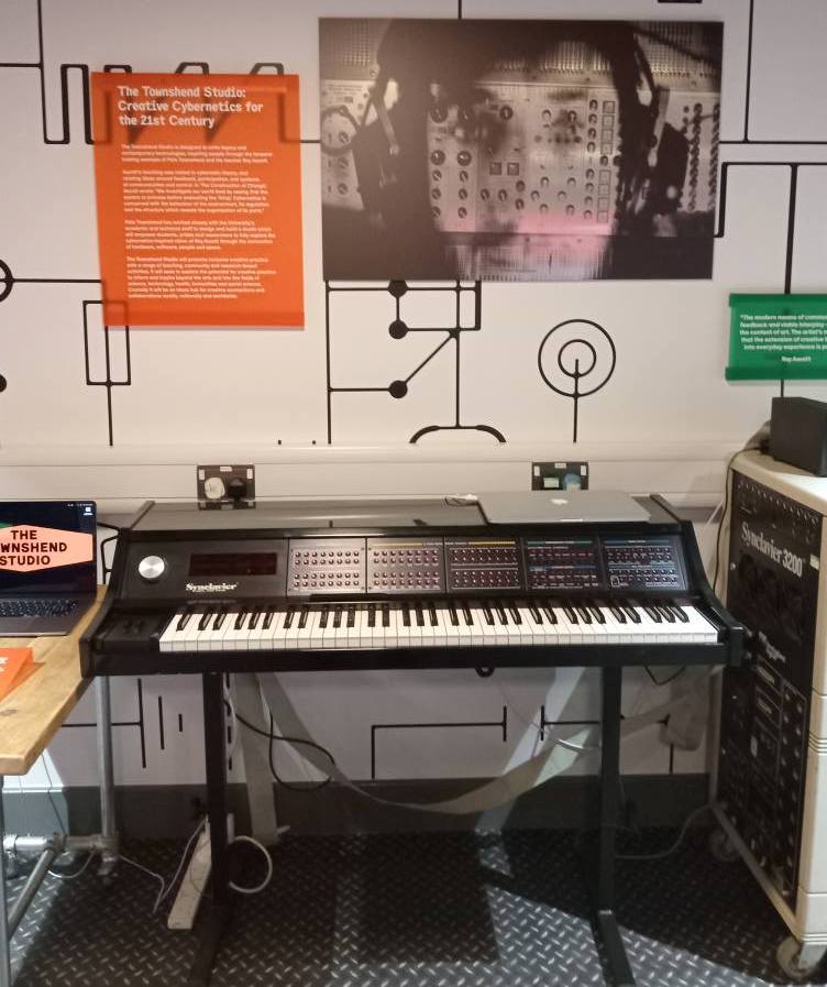 Synclavier 3200 synth